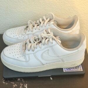 White Air Force 1s Mens Low Top